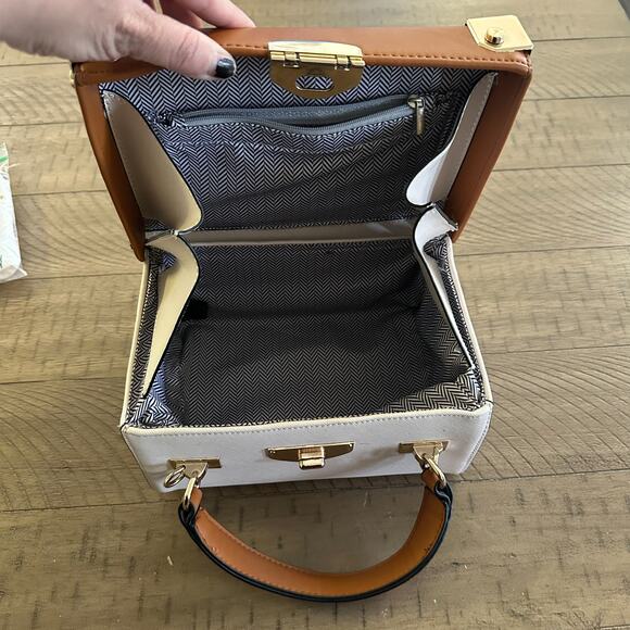 Studded Colorful Flower Embellished Box Satchel Purse Bag NEW - Picture 3 of 6